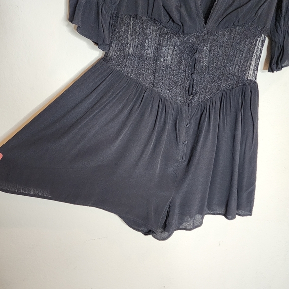 NWT Urban Outfitters Black Lace Romper Viscose Size Medium. - Picture 10 of 16